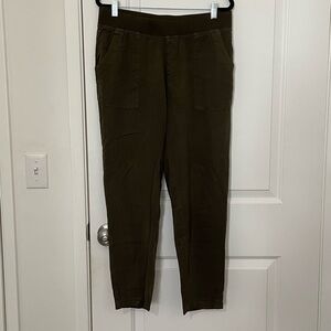 Women's Olive Joggers (Inseam 25’in )(small stain on right pant leg)